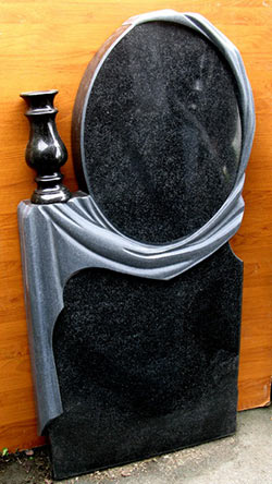 фото Сложная резная работа: Зеркало, ткань и Ваза.