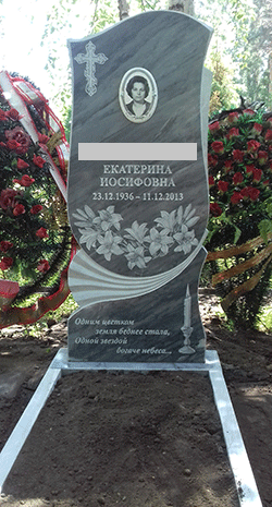фото мраморный памятник в Воронеже (примеры работ мастерской акрополь).